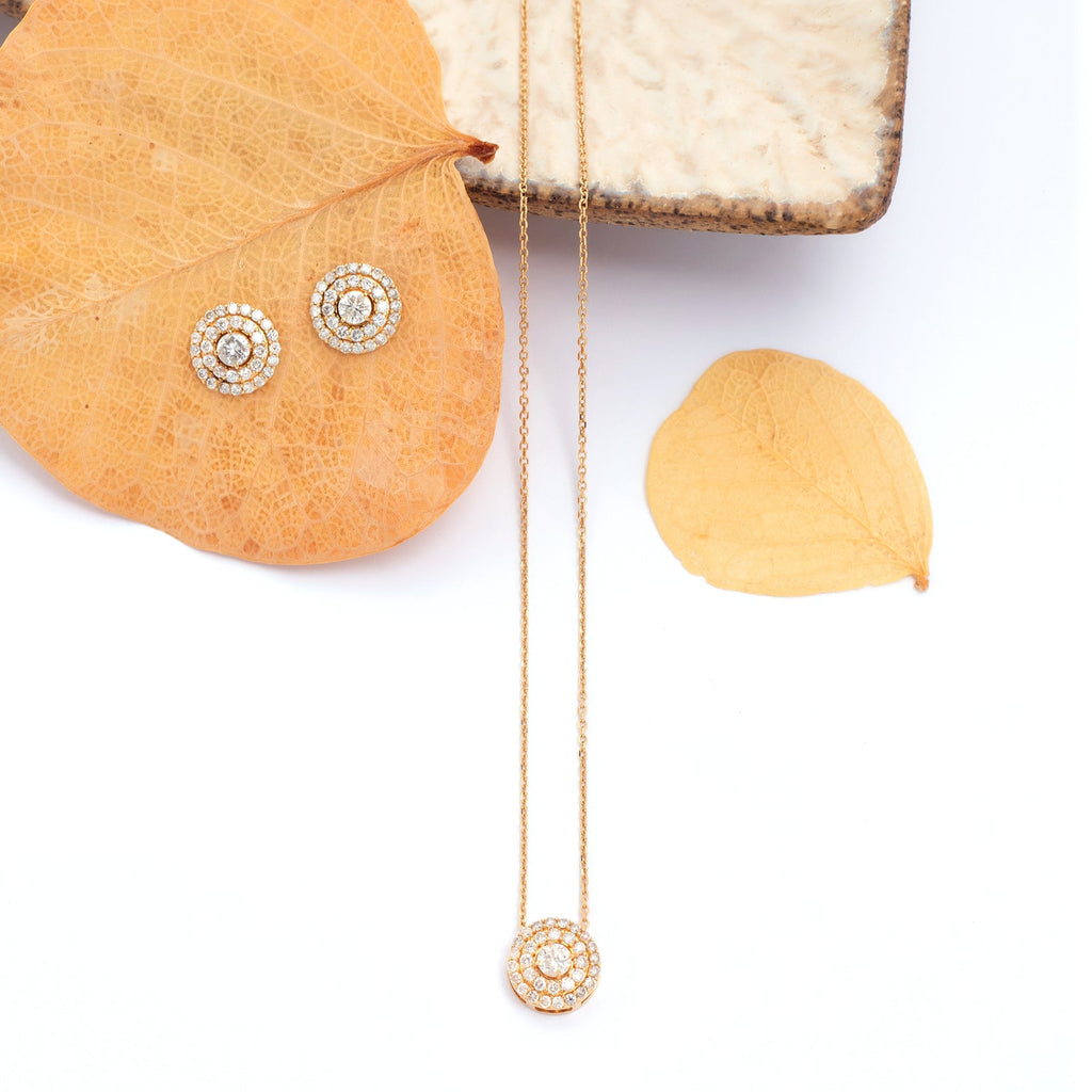 Colar redondo com diamantes