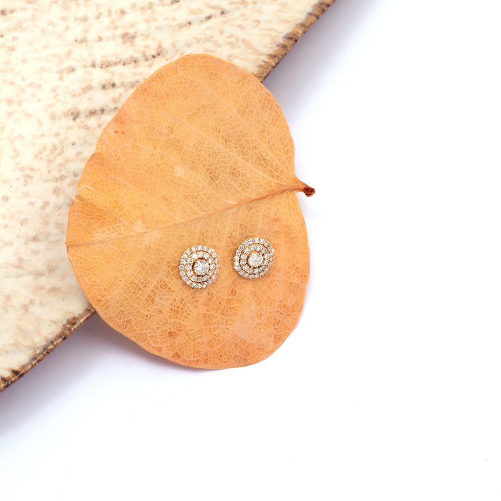 Brinco redondo com diamantes